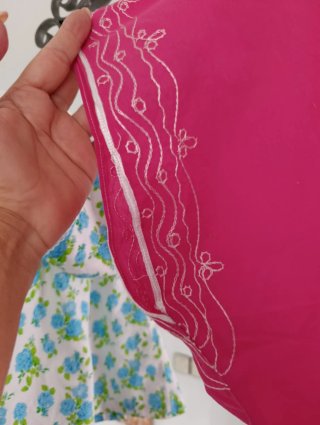 Vestido rosa bordado talla única