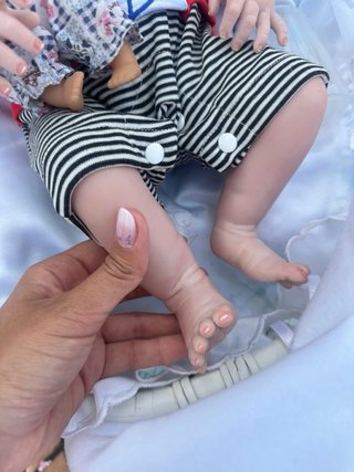 Bebé Reborn con Cuna, Biberón y Mantita