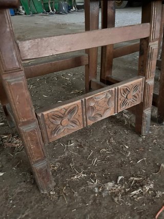Sillas rústicas madera tallada y cuero