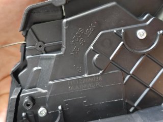 Cerradura Puerta Trasera Derecha Mazda 3 BK -6 Pin