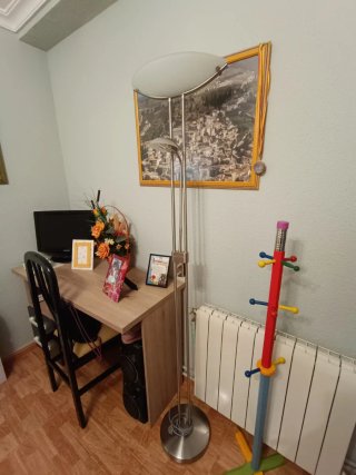 Lámpara de pie moderna
