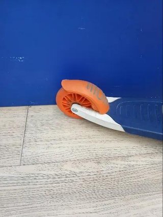 SEGUNDA VIDA: PATINETE 3 RUEDAS JÚNIOR  B1 500 AZUL ROJO
