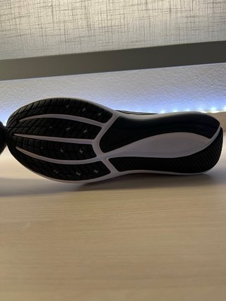 Nike deportivas running negras y blancas talla 39