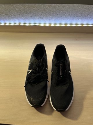 Nike deportivas running negras y blancas talla 39