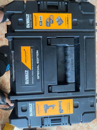 Taladro,Radial DeWalt Special Edition + 4 Baterías