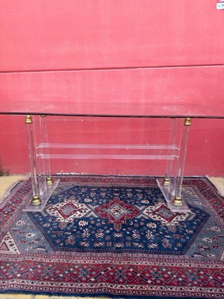 Mesa de comedor acrílico y cristal