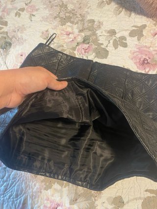 Minifalda Zara efecto piel acolchada