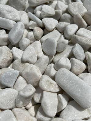 PIEDRA MÁRMOL CANTO RODADO BLANCO 24/40