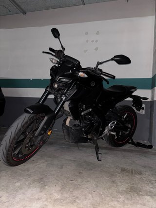Yamaha MT-125 Negra
