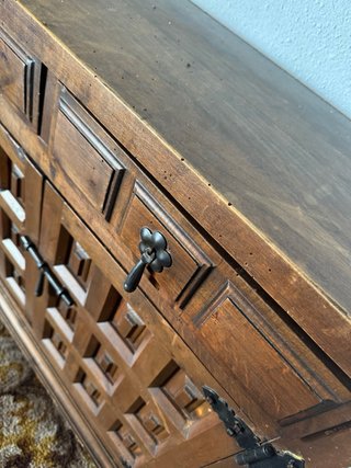 Mueble cómoda madera con carcoma, para reparar