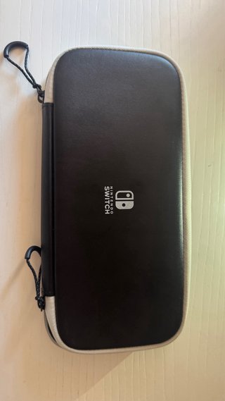 3 Giochi Nintendo Switch + Custodia