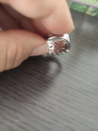 Anillo plateado