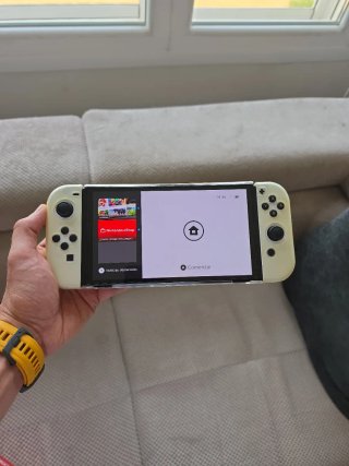 Nintendo Switch OLED Blanca y Negra
