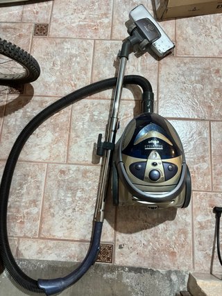 Aspiradora Ufesa Cycletron