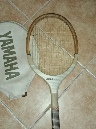 Raqueta de Tenis Yamaha con funda