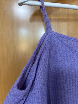 Camiseta lila Shein hombros descubiertos
