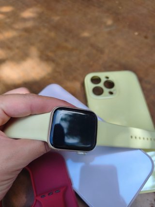 Pack iPhone 16 Pro Max + Apple Watch SE