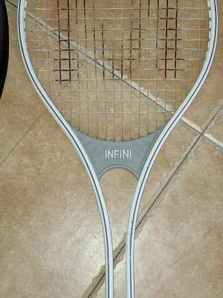 Raqueta de tenis infini