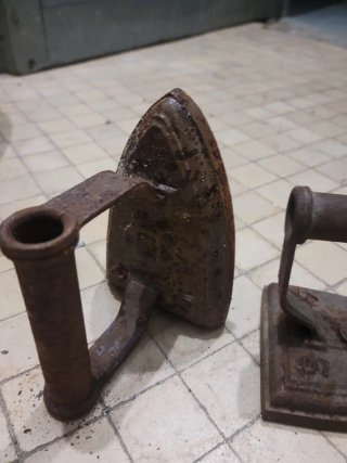 2 Planchas antiguas de hierro macizo