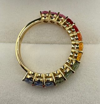 Anillo de oro 18 kt zafiros de colores