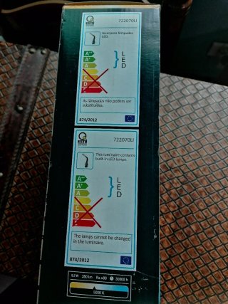 Lámpara LED de mesa Livarnolux