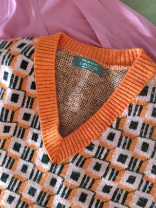 Chaleco estampado + regalo Camisa rosa