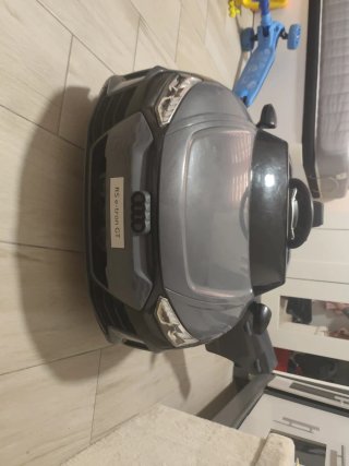 Coche eléctrico infantil gris
