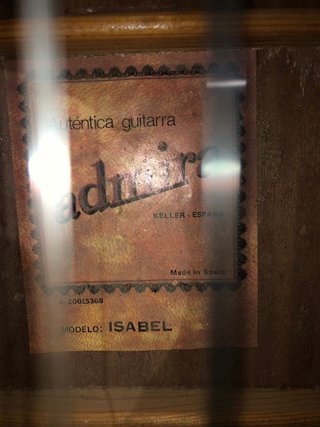 Guitarra admira isabel