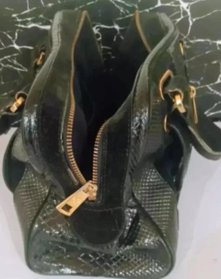 Bolso Bimba y Lola Negro y Dorado