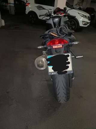 Moto BMW F 800 R Negra/Gris