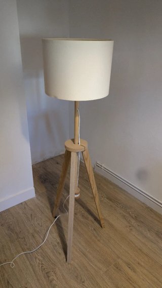 Lámpara de pie trípode Ikea