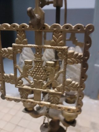 Lámpara de bronce antigua