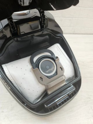 Rowenta Force Max Silence Aspirador con Bolsa