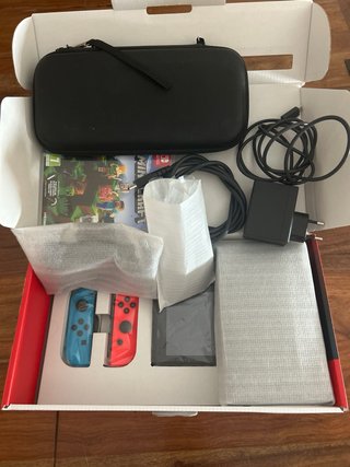 Nintendo Switch + Accesorios + Minecraft