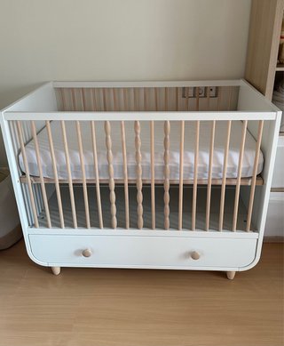 Cuna evolutiva blanca con cajón