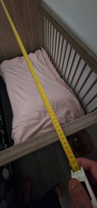 Cuna de madera para niños