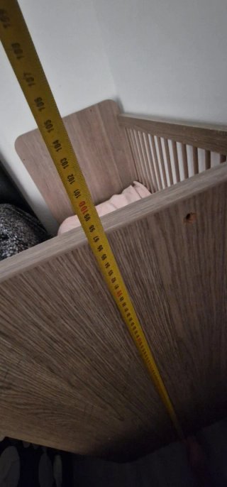 Cuna de madera para niños