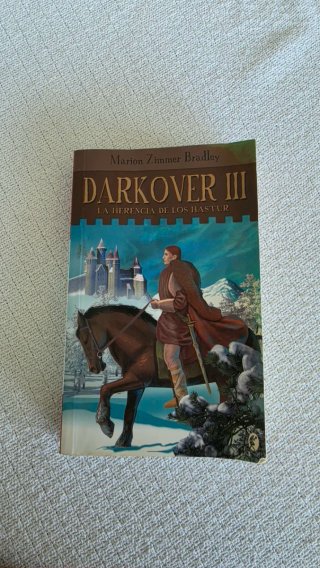 LA HERENCIA DE LOS HASTUR: DARKOVER III