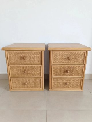 Juego dormitorio ratán-comoda grande+ dos mesitas