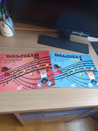 Libros Melodía 1 y 2, música de E.P. (ed.Galinova)