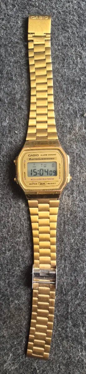 Reloj Casio Dorado Digital