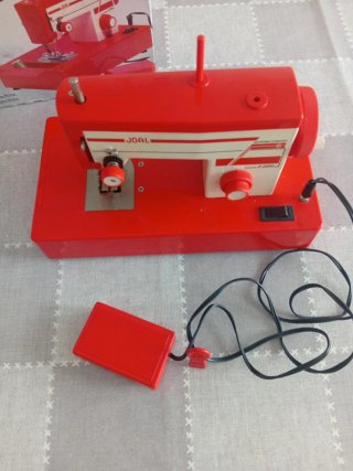 Máquina de coser eléctrica JOAL Piccola vintage