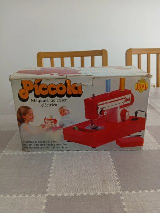Máquina de coser eléctrica JOAL Piccola vintage