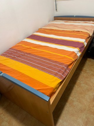 Cama individual con colchón