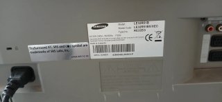 Televisión Samsung Negra y Plateada