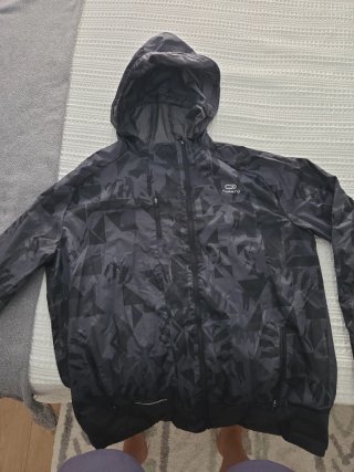Chubasquero Decathlon Kiprun XL Negro/Gris