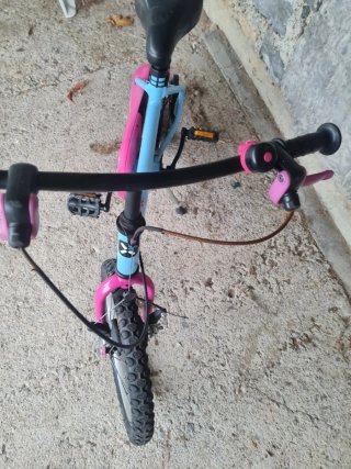 Bicicleta Btwin 16 azul y rosa