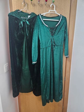 Disfraz Medieval Terciopelo Verde Capa