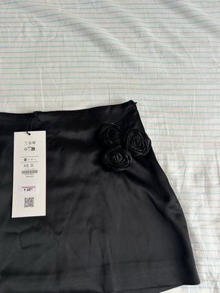 Minifalda Bershka Negra Talla XS