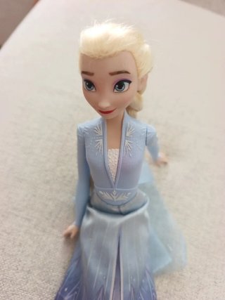 Muñeca Elsa Frozen 28 cm